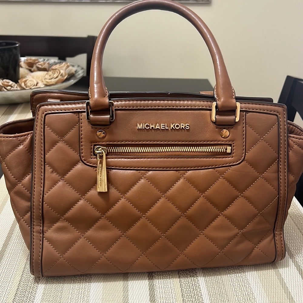 Michael kors crossbody